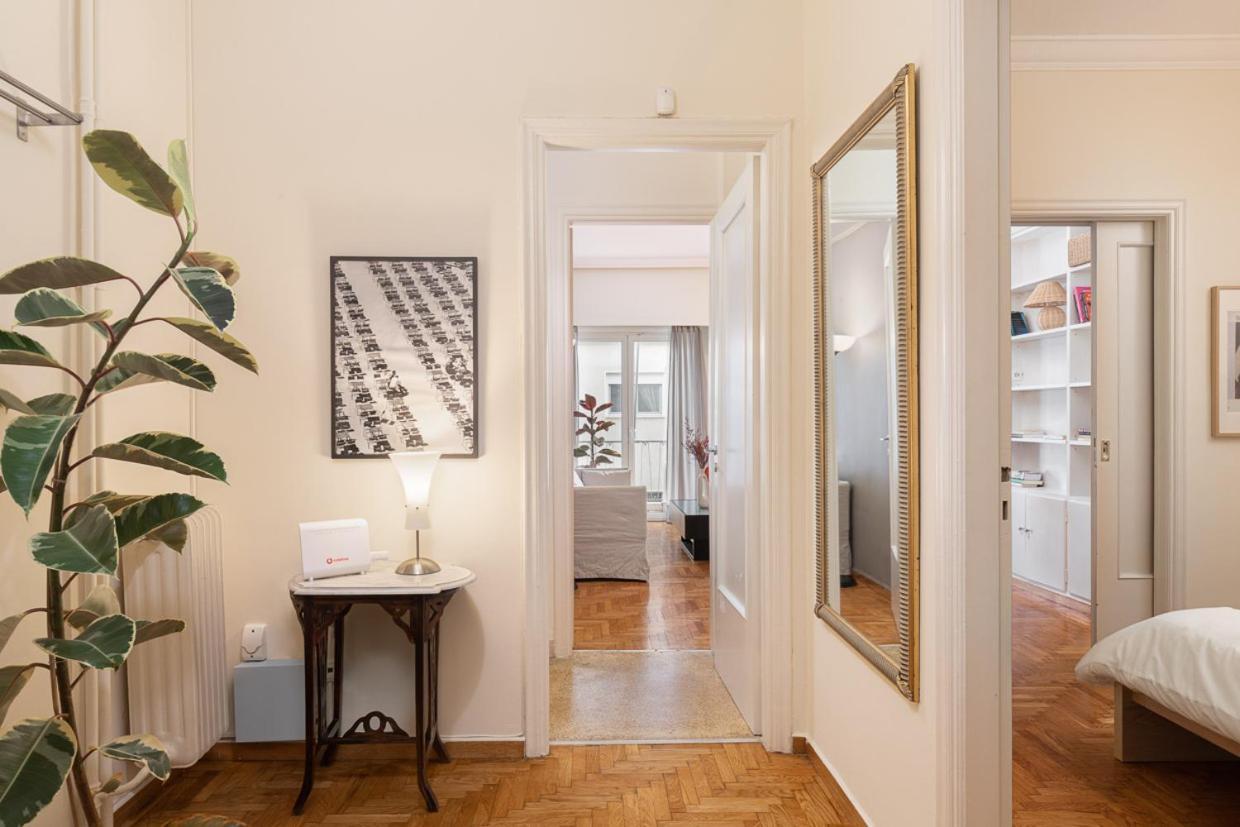 Athenian Apartment In Kolonaki Exterior photo